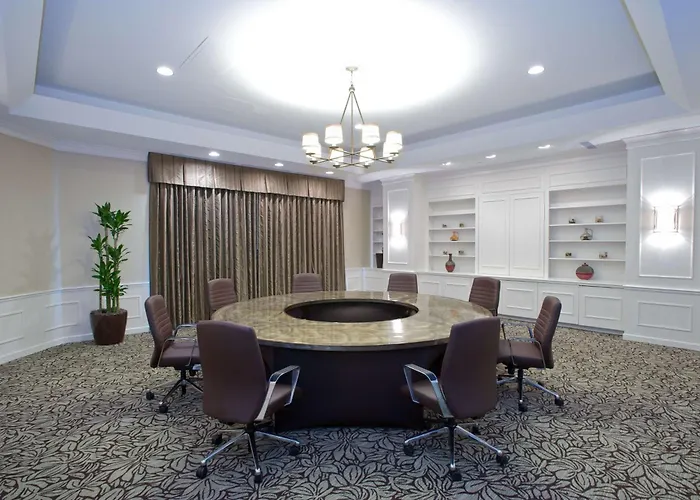 Hilton Minneapolis-st Paul Airport Hotel 4*